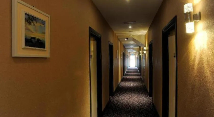 One Avenue Hotel (IJM)