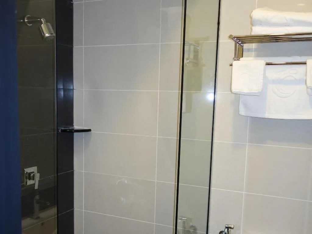 One Avenue Hotel (IJM)