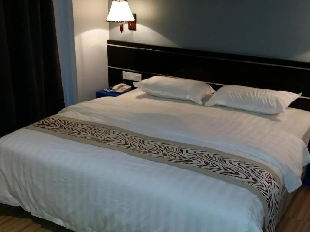 Bed in One Avenue Hotel (IJM)