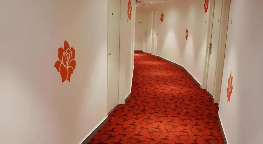 Riverine Garden Hotel