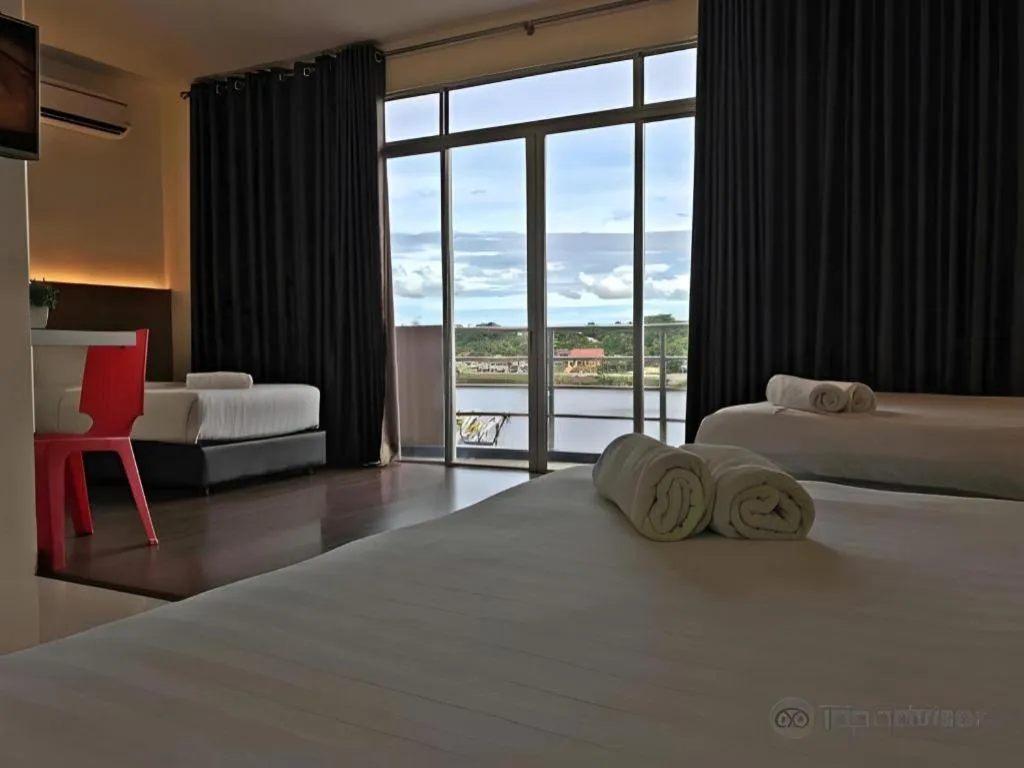 Bed in Place2Stay Business Hotel @ Waterfront