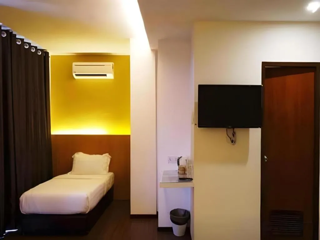 Bed in Place2Stay Business Hotel @ Waterfront