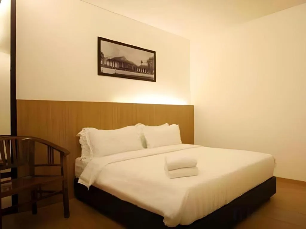 Bed in Place2Stay Business Hotel @ Waterfront