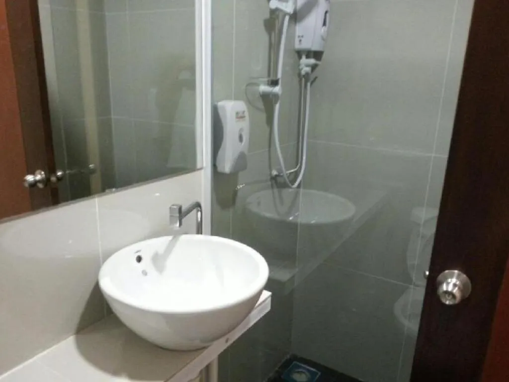 Place2Stay Business Hotel @ Waterfront