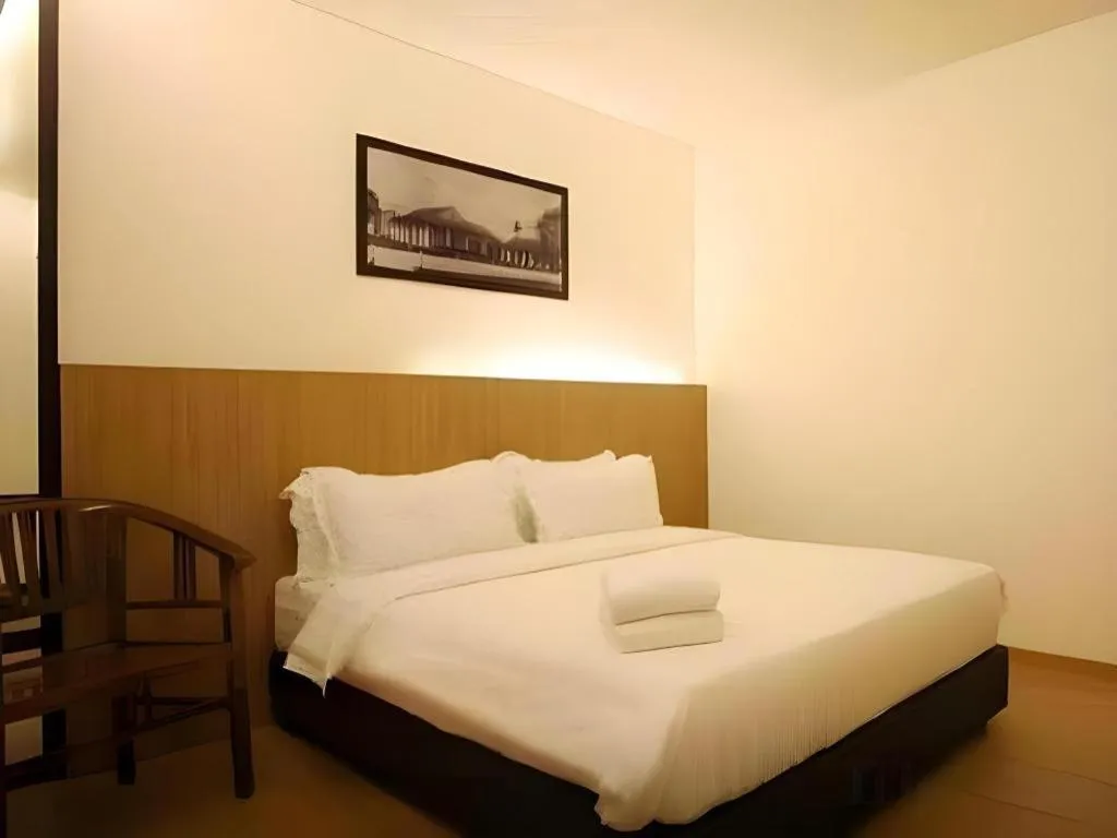 Bed in Place2Stay Business Hotel @ Waterfront