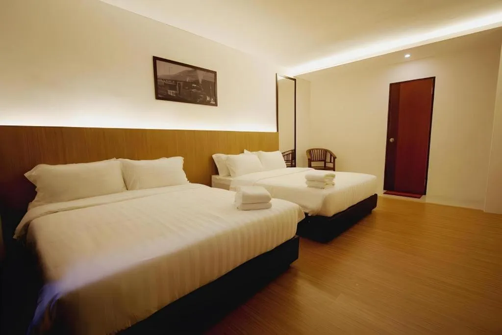 Bed in Place2Stay Business Hotel @ Waterfront