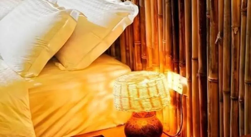 Bed in Courtyard at Heeren Boutique Hotel