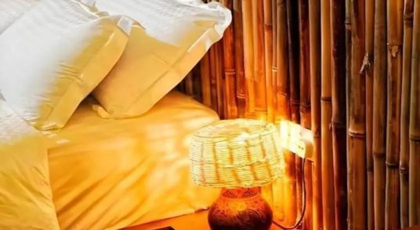 Bed in Courtyard at Heeren Boutique Hotel