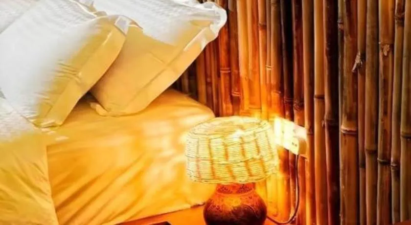 Bed in Courtyard at Heeren Boutique Hotel