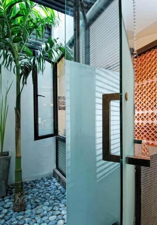 Courtyard at Heeren Boutique Hotel