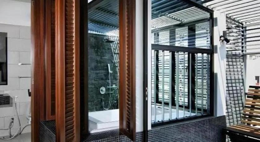 Courtyard at Heeren Boutique Hotel