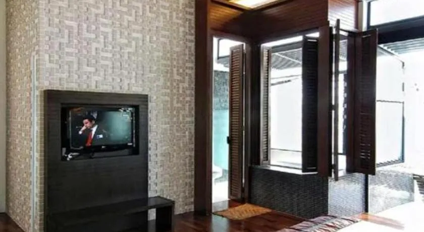 Courtyard at Heeren Boutique Hotel