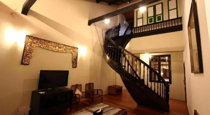 Courtyard at Heeren Boutique Hotel