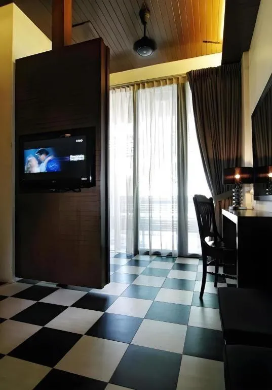 Courtyard at Heeren Boutique Hotel