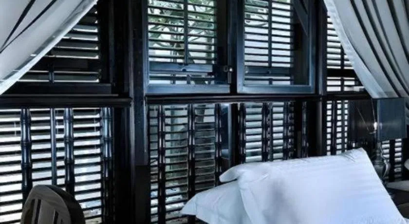 Bed in Courtyard at Heeren Boutique Hotel