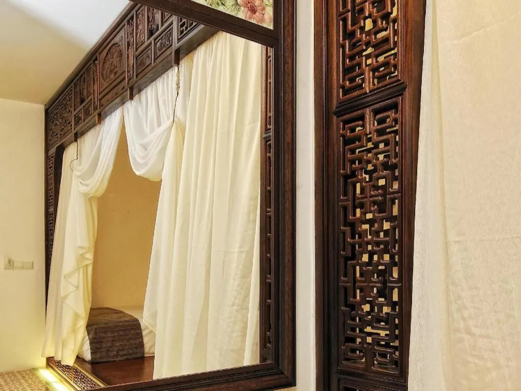 Courtyard at Heeren Boutique Hotel