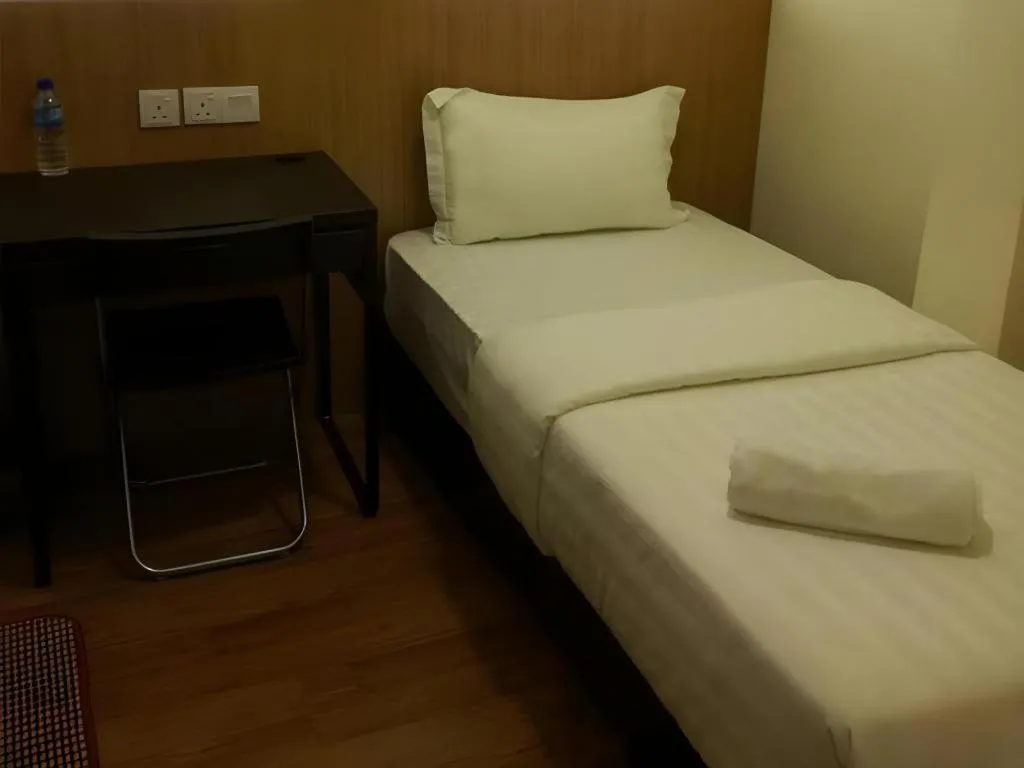 Bed in Place2Stay @ The Mines