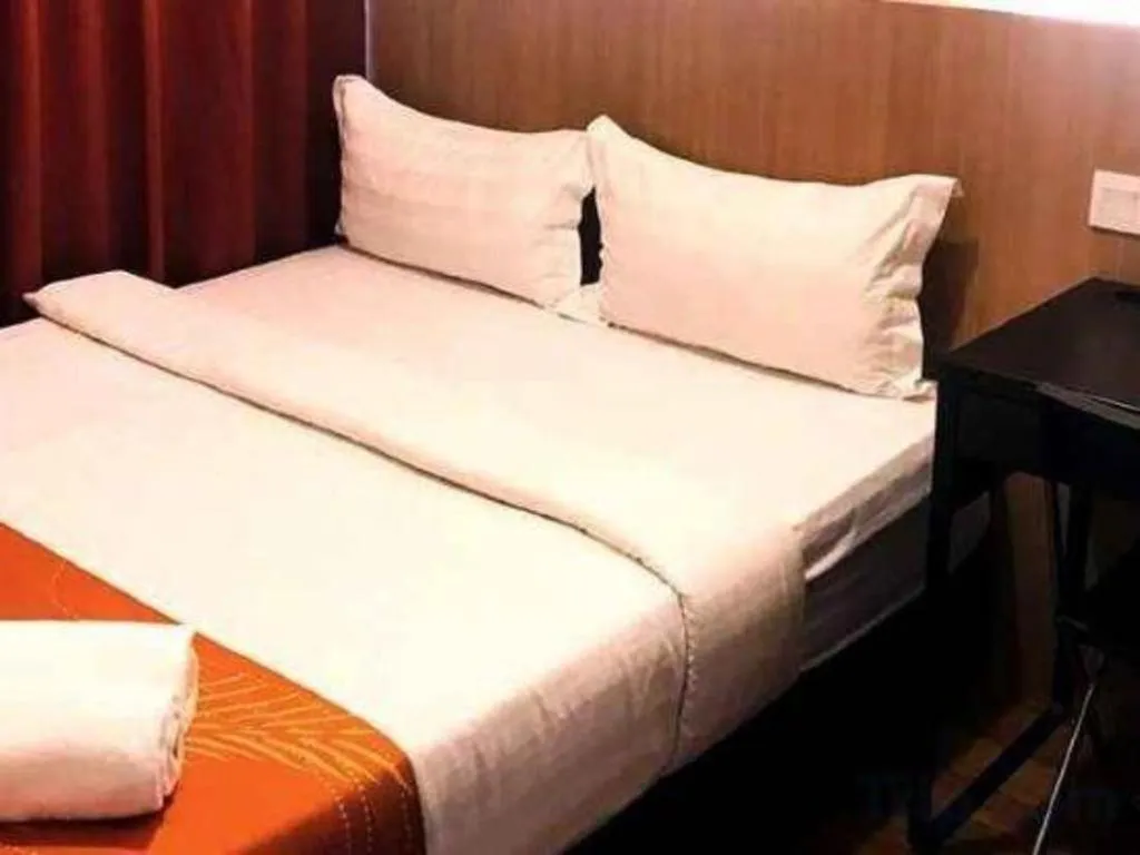 Bed in Place2Stay @ The Mines