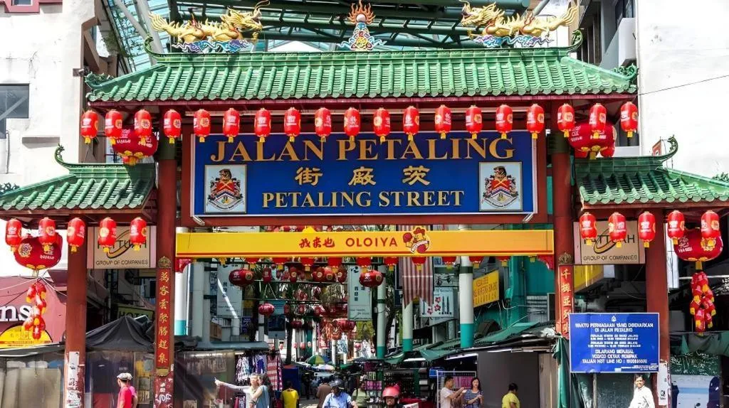 ARK HOTEL BATU CAVES