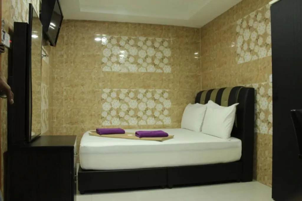 Bed in ARK HOTEL BATU CAVES