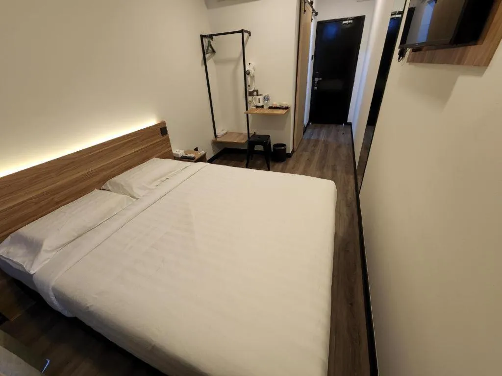 Bed in Semporna Seaview Hotel