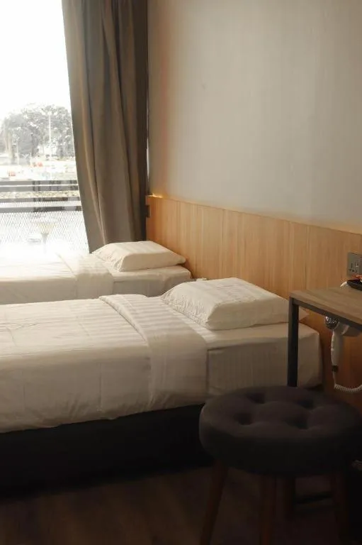 Bed in Semporna Seaview Hotel