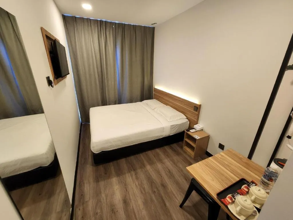 Bed in Semporna Seaview Hotel