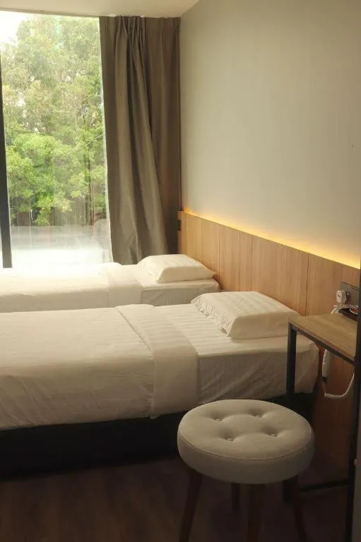 Bed in Semporna Seaview Hotel