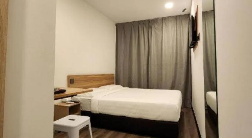 Bed in Semporna Seaview Hotel