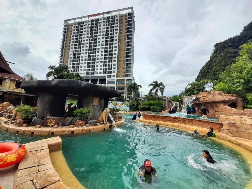 Ipoh Sunway Onsen Themepark Suite 6-11pax 2parkin