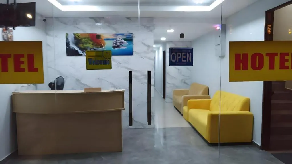 GEORGETOWN @ NEW WAVE HOTEL