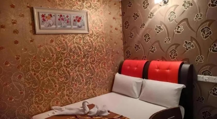 GEORGETOWN @ NEW WAVE HOTEL