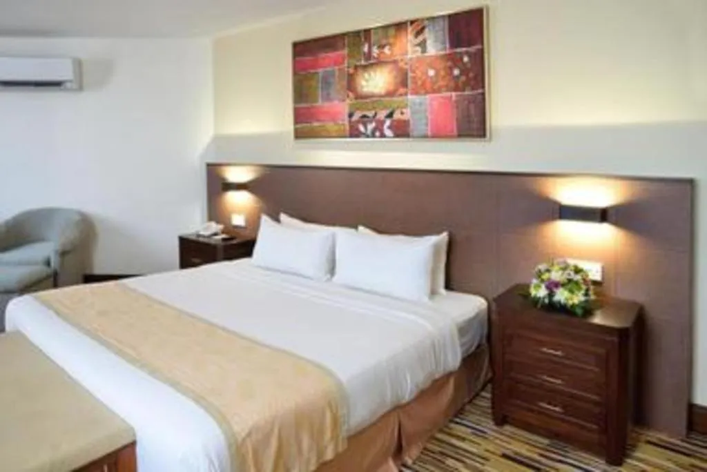 Bed in Hotel Royal Penang