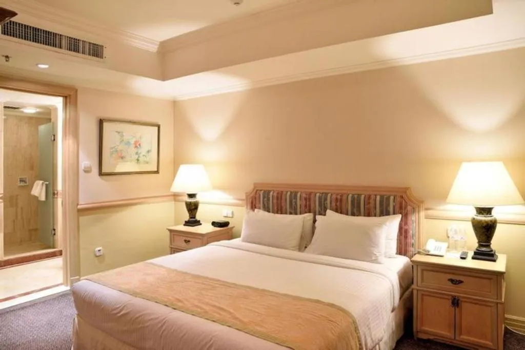 Bed in Hotel Royal Penang