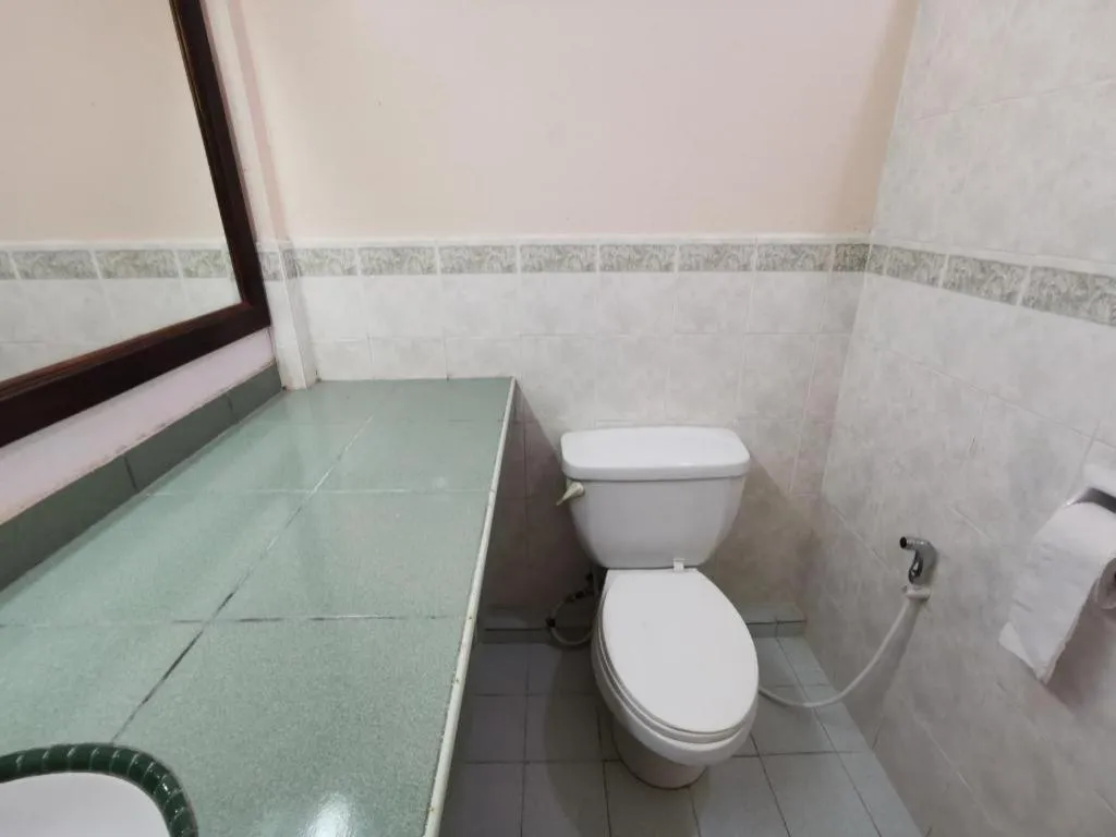 OYO 89972 Borneo Paradise Beach Hotel