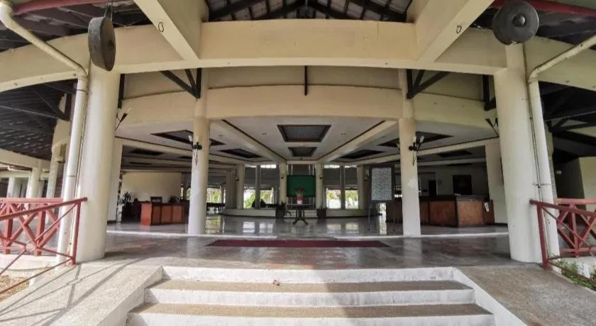 OYO 89972 Borneo Paradise Beach Hotel