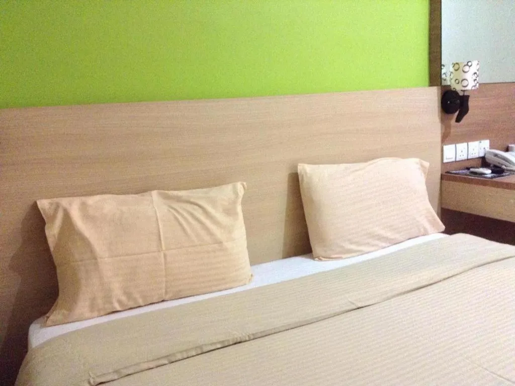 Bed in Maxim Hotel Kota Kinabalu