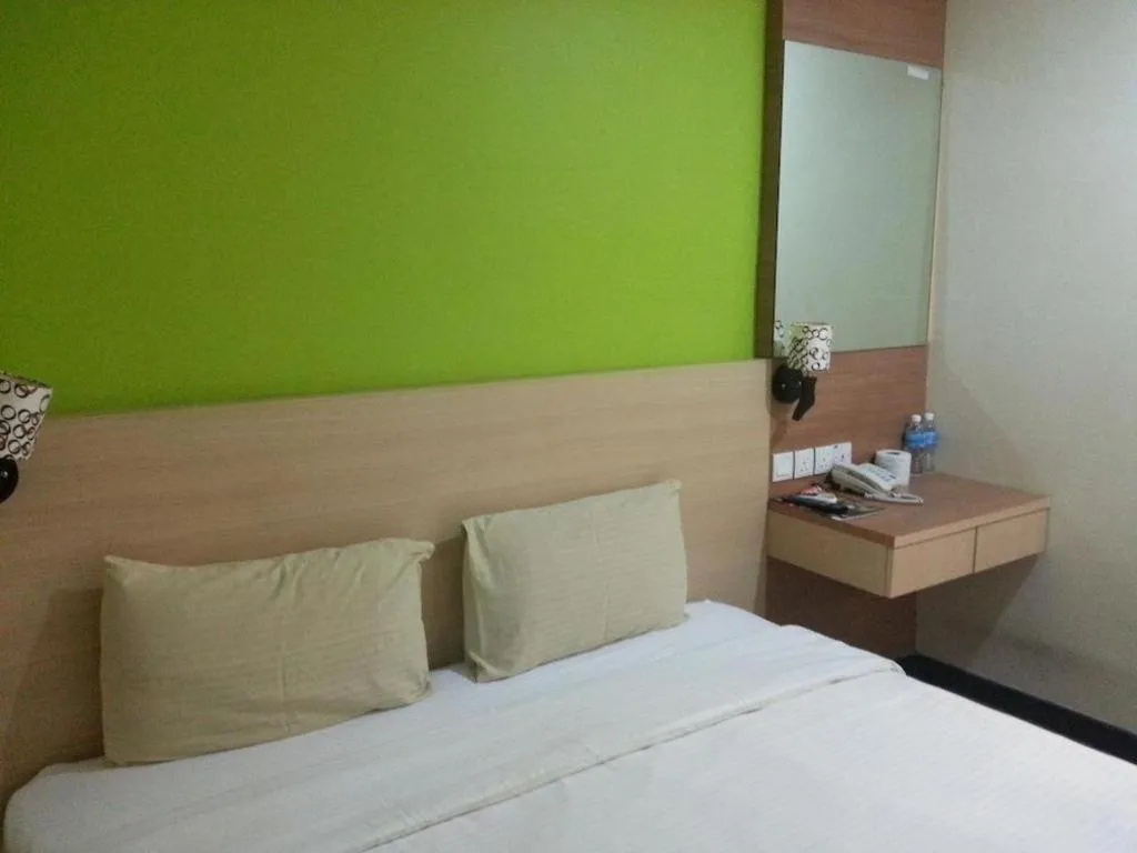 Bed in Maxim Hotel Kota Kinabalu