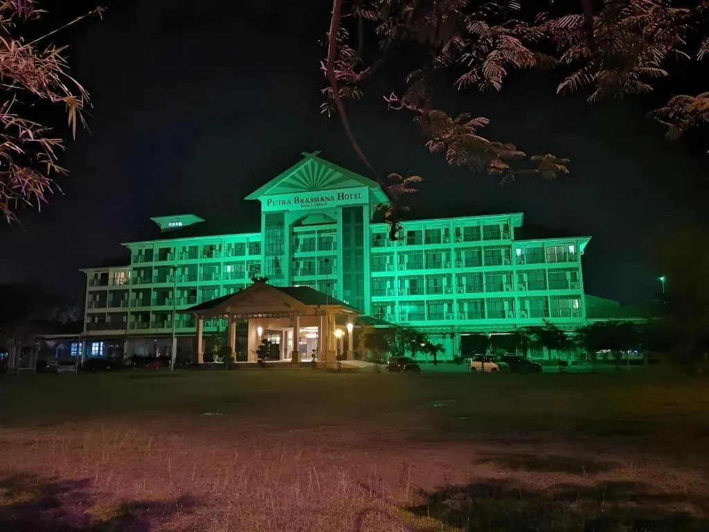 Putra Brasmana Hotel