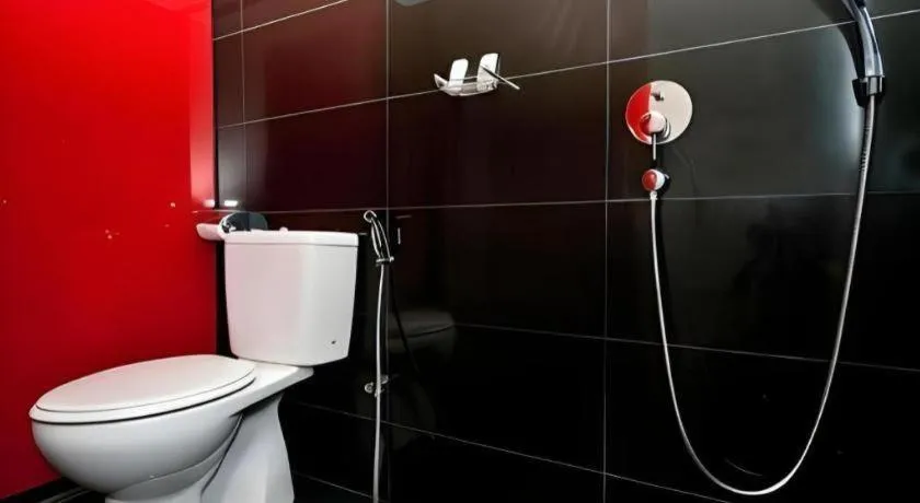 Zoom Inn Boutique Hotel by Ardens - Danga Bay