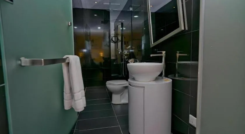 Zoom Inn Boutique Hotel by Ardens - Danga Bay