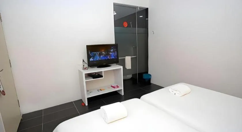 Bed in Zoom Inn Boutique Hotel by Ardens - Danga Bay