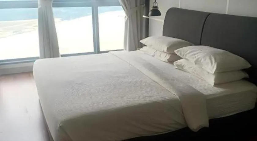Bed in Zoom Inn Boutique Hotel by Ardens - Danga Bay