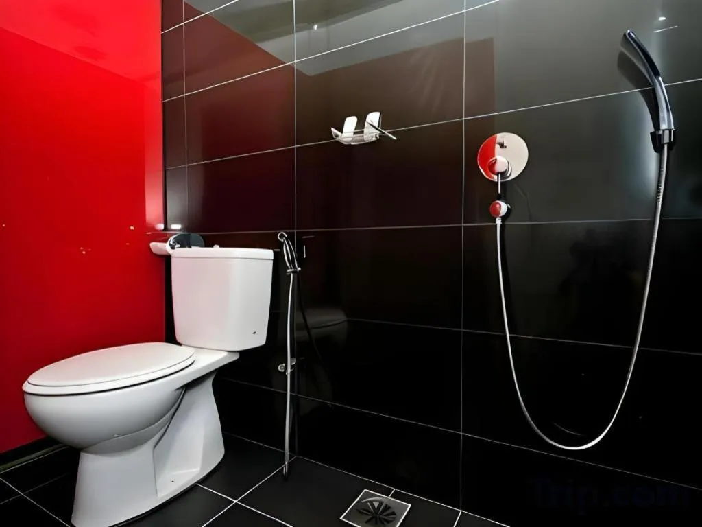 Zoom Inn Boutique Hotel by Ardens - Danga Bay