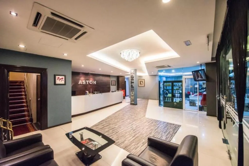 Aston Boutec Hotel Lintas Plaza