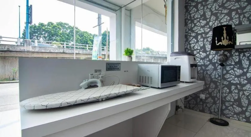 Hotel Zamburger Plaza Mahkota