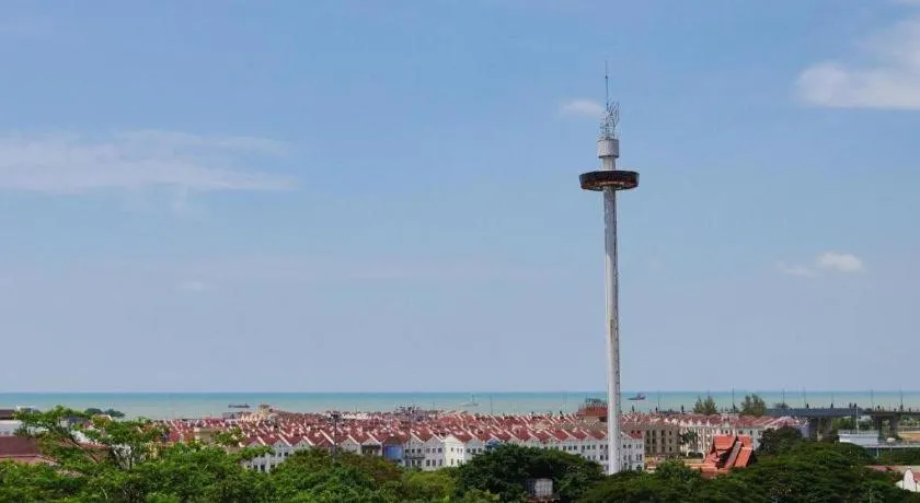 Hotel Zamburger Plaza Mahkota