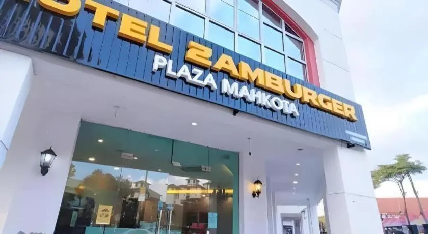 Hotel Zamburger Plaza Mahkota