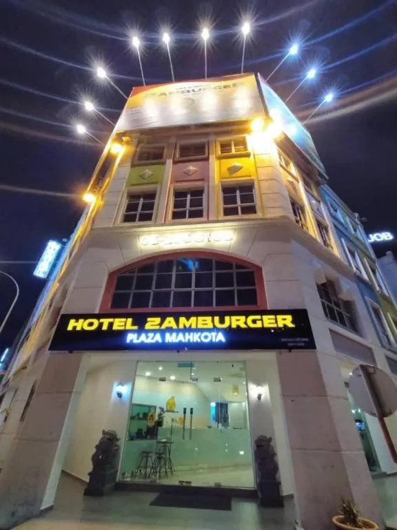 Hotel Zamburger Plaza Mahkota