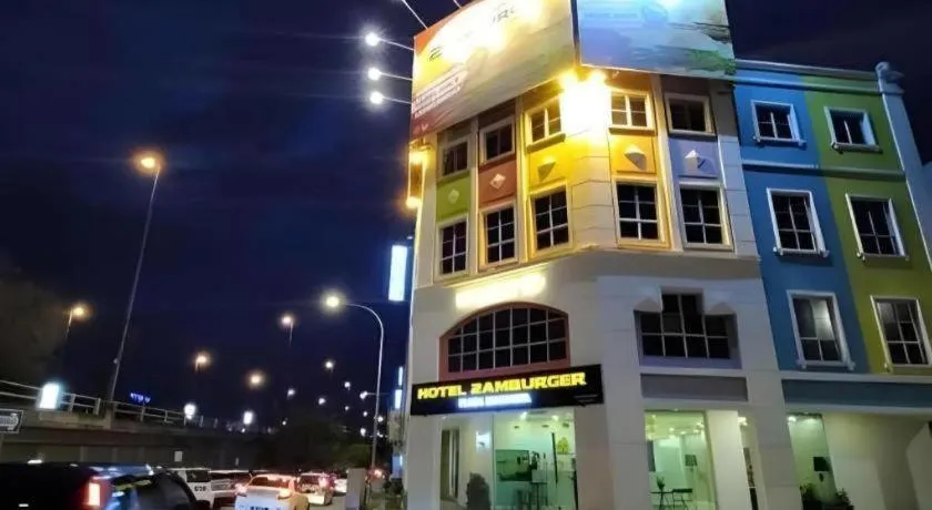 Hotel Zamburger Plaza Mahkota